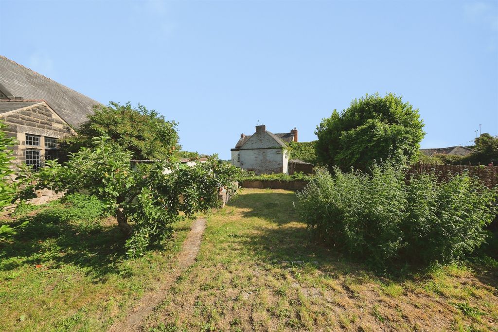 Property photo 2 of 24