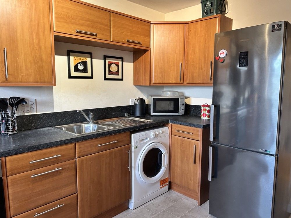 Property photo 3 of 11 33 Mec 7