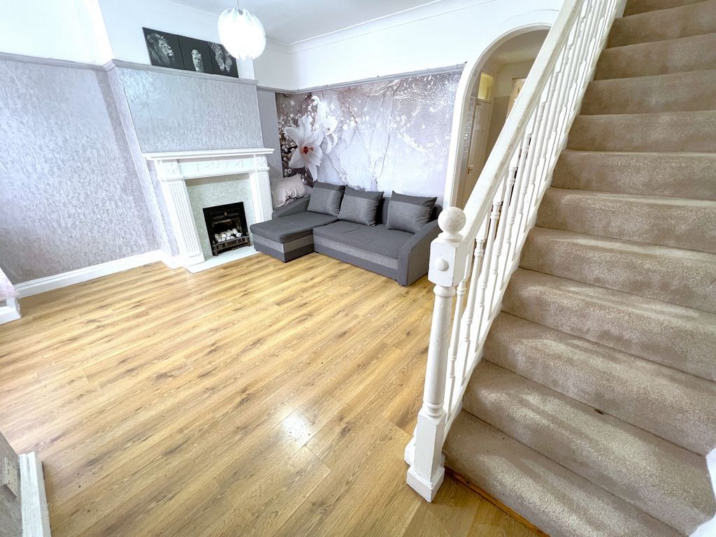 Property photo 2 of 14 Photo 8