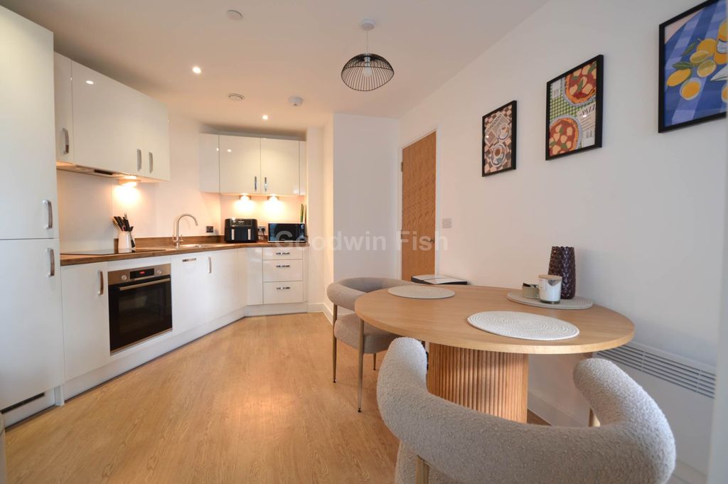 Property photo 2 of 9