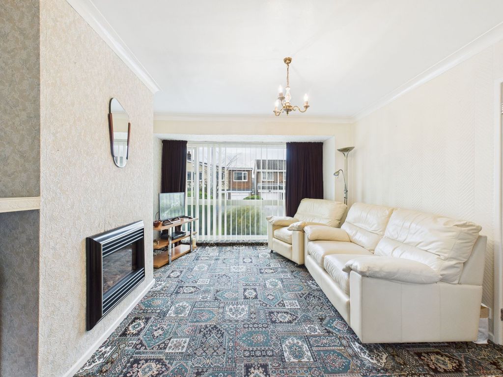 Property photo 2 of 12 Lounge