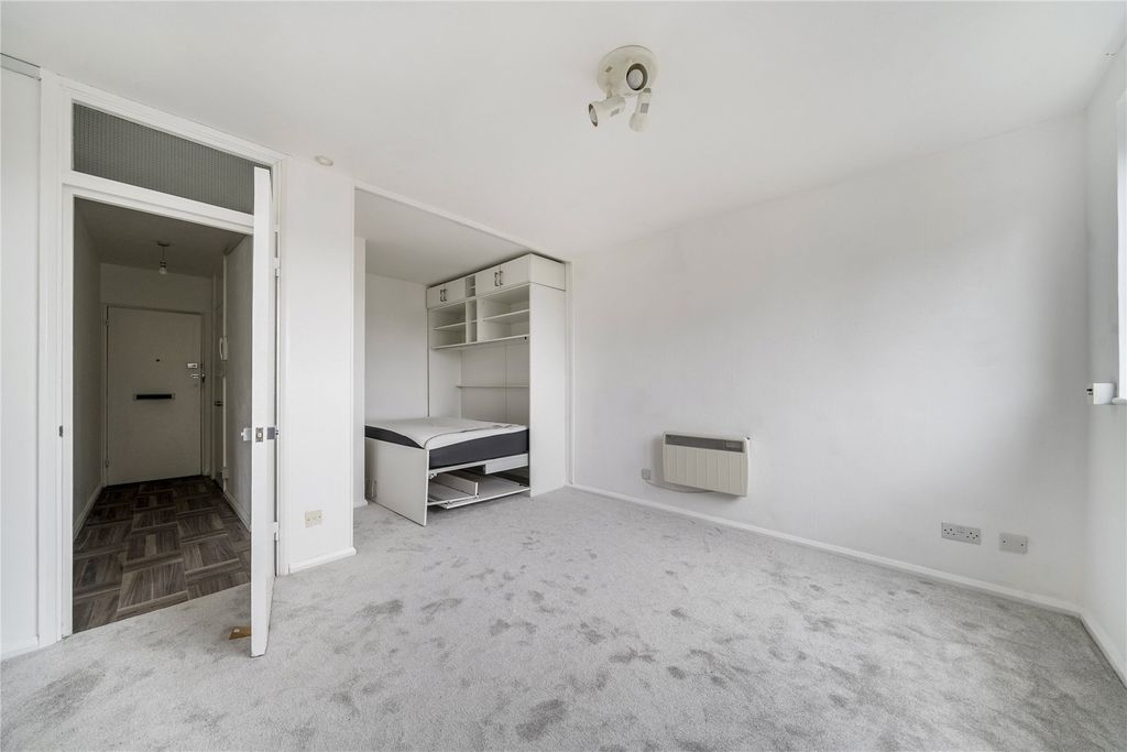 Property photo 1 of 10 Picture No. 05