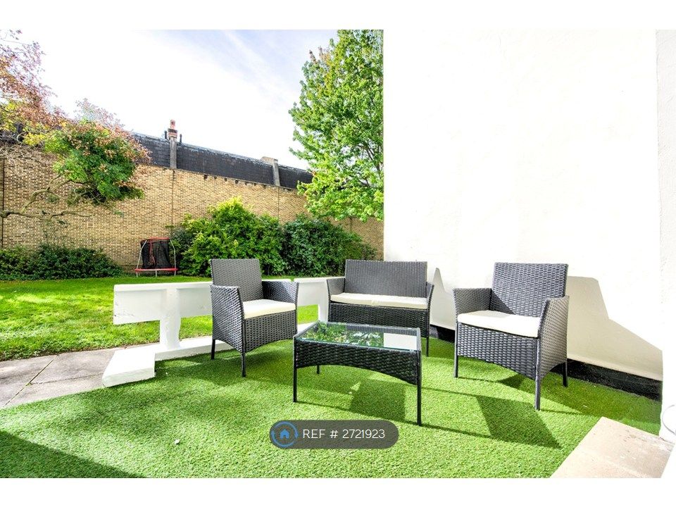 Property photo 3 of 12