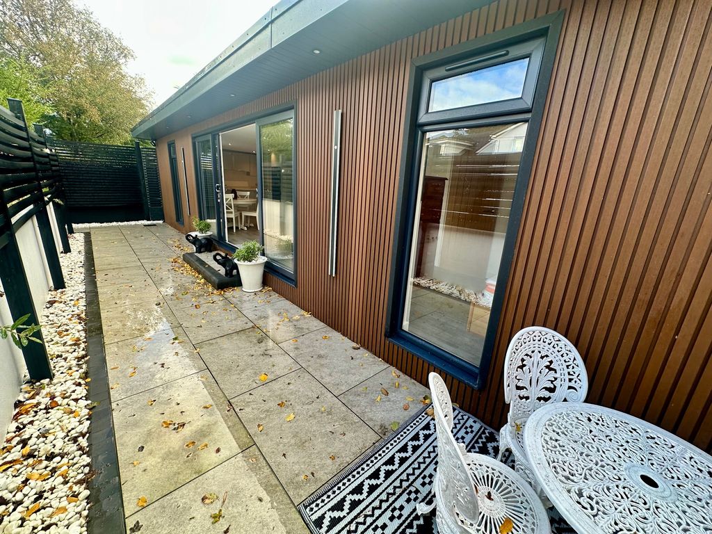 Property photo 1 of 16 Image