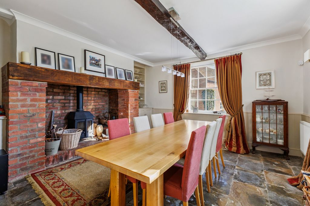 Property photo 3 of 24