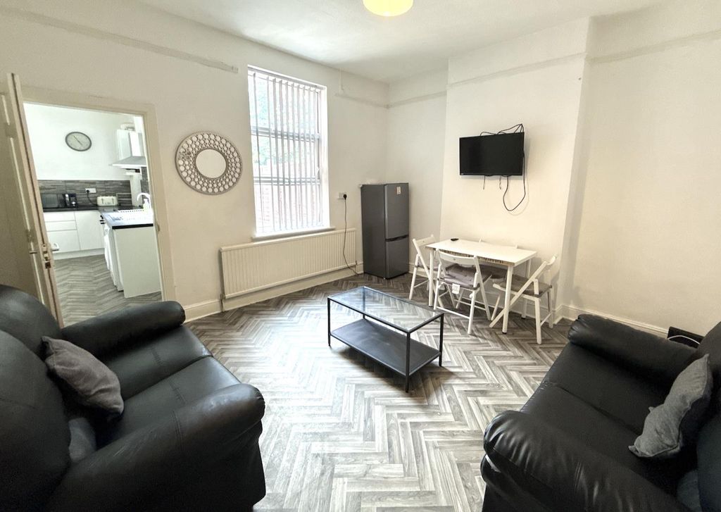 Property photo 1 of 26