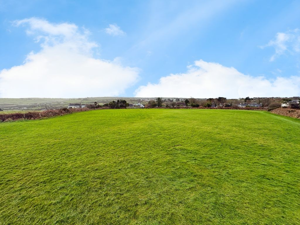 Property photo 2 of 23