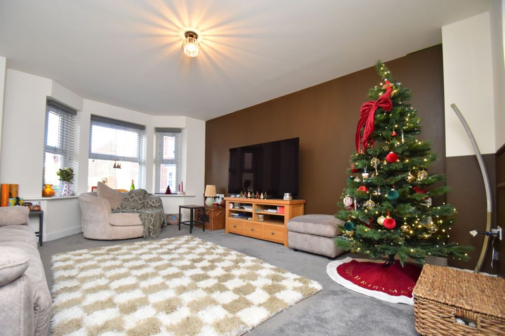 Property photo 3 of 23