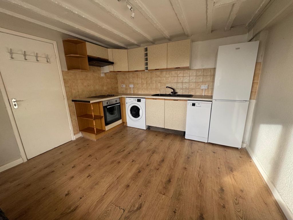 Property photo 2 of 12 Image