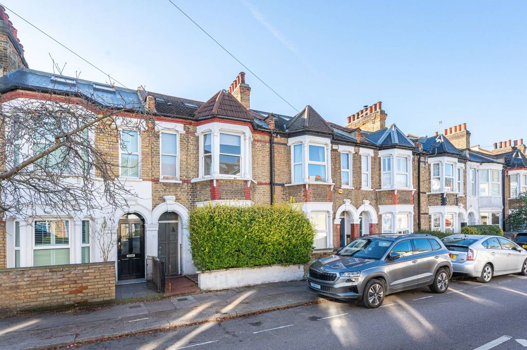 Property photo 2 of 22