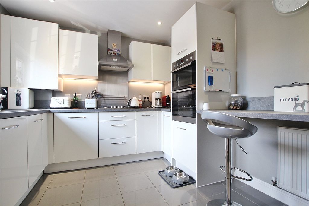 Property photo 2 of 15 Picture No. 16