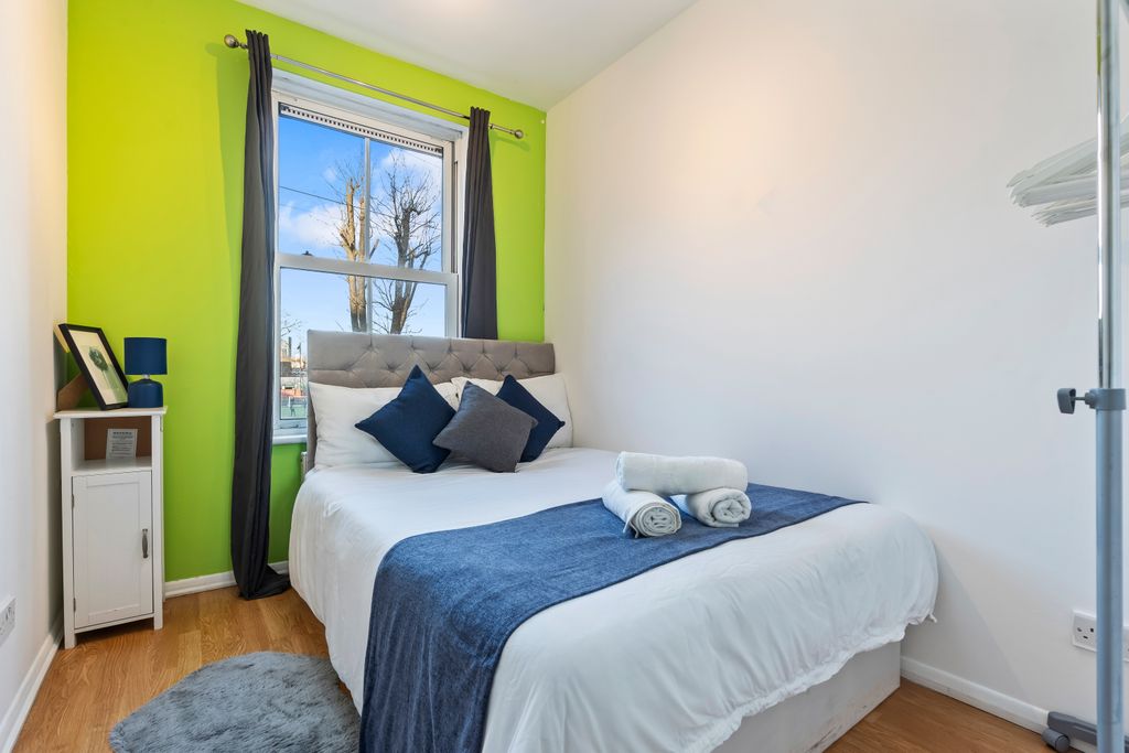 Property photo 1 of 24