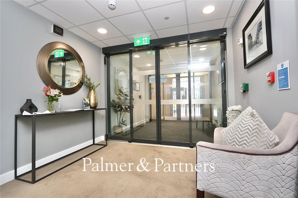 Additional image 18 of 2 bed flat for saleLower Brook Street, Ipswich, Suffolk IP4