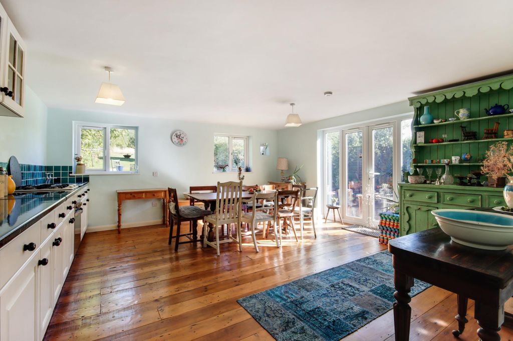 Property photo 2 of 15 Image