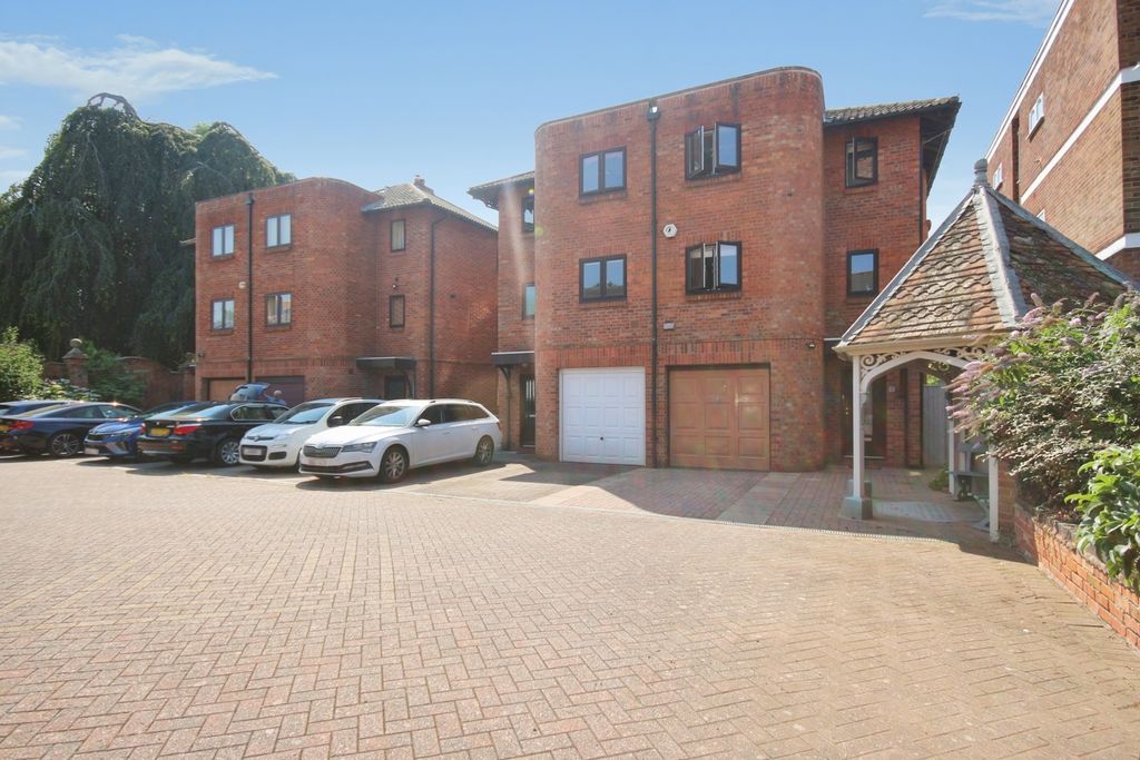 Property photo 1 of 18 Pbox-Img.Jpg
