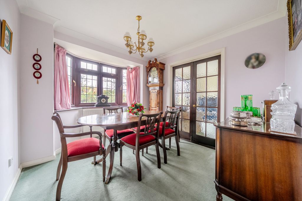 Property photo 3 of 25 Dining Room