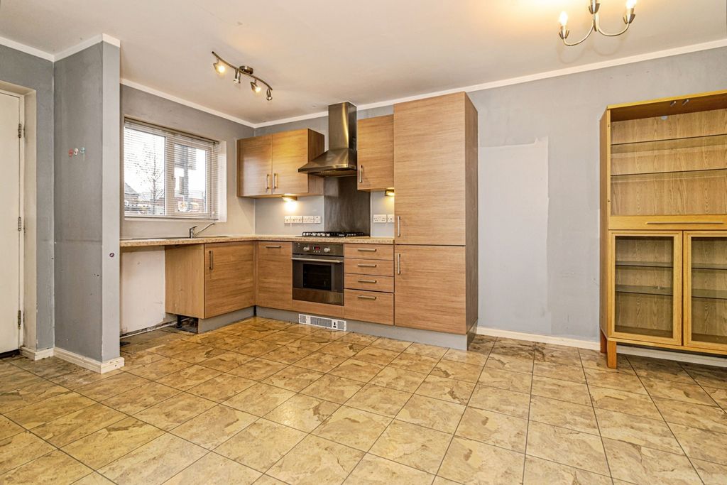 Property photo 3 of 25 Photo