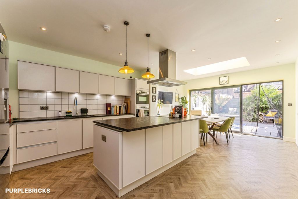 Property photo 1 of 16 Kitchen