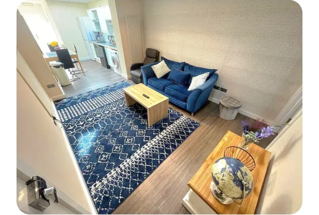 Property photo 2 of 6