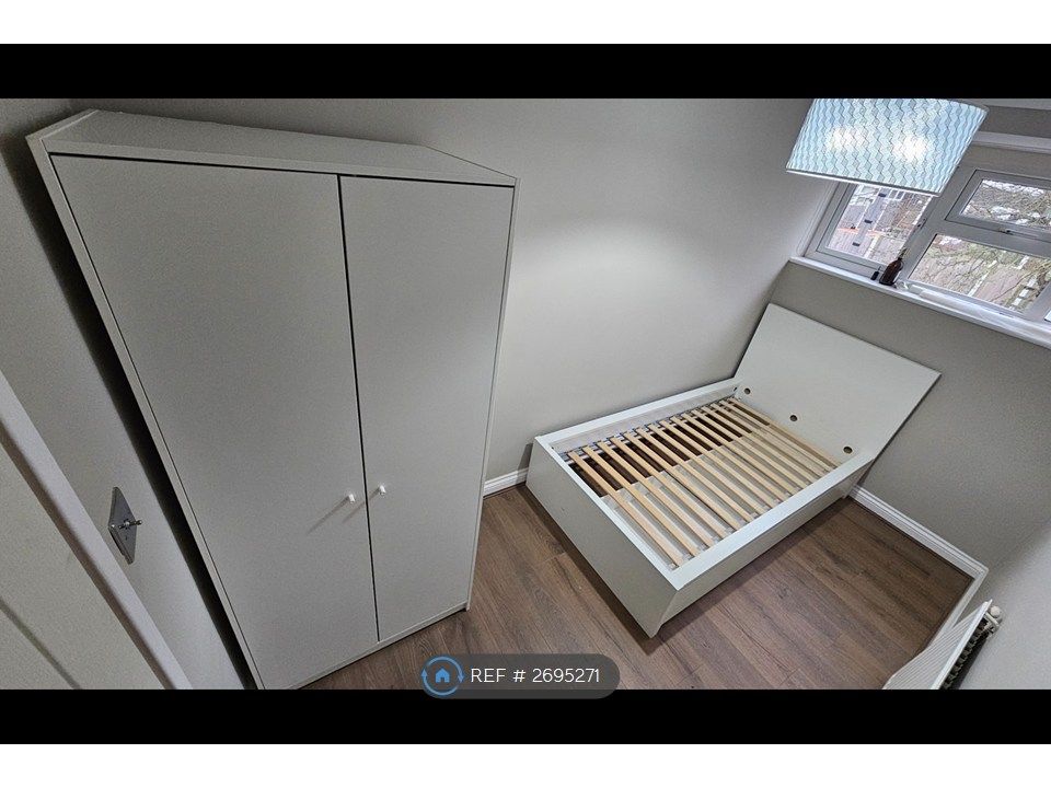 Property photo 1 of 4 Single Room.. Mattress Will Be Added