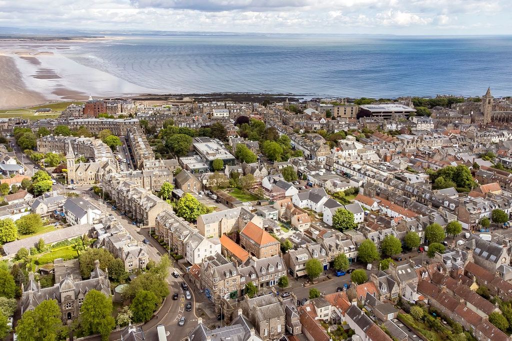 Additional image 13 of 3 bed flat for sale205A South Street, St Andrews KY16