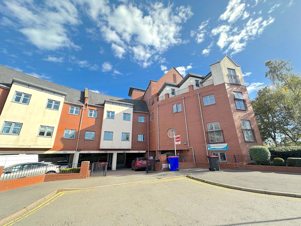 Property photo 1 of 10