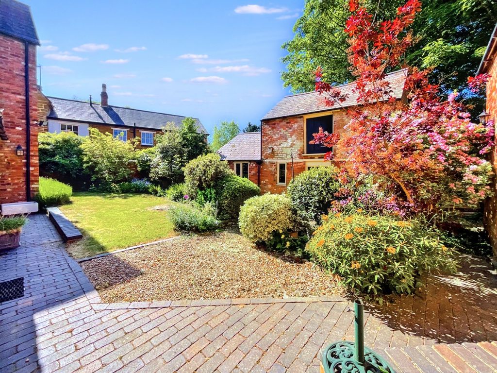 Property photo 2 of 47 3685974