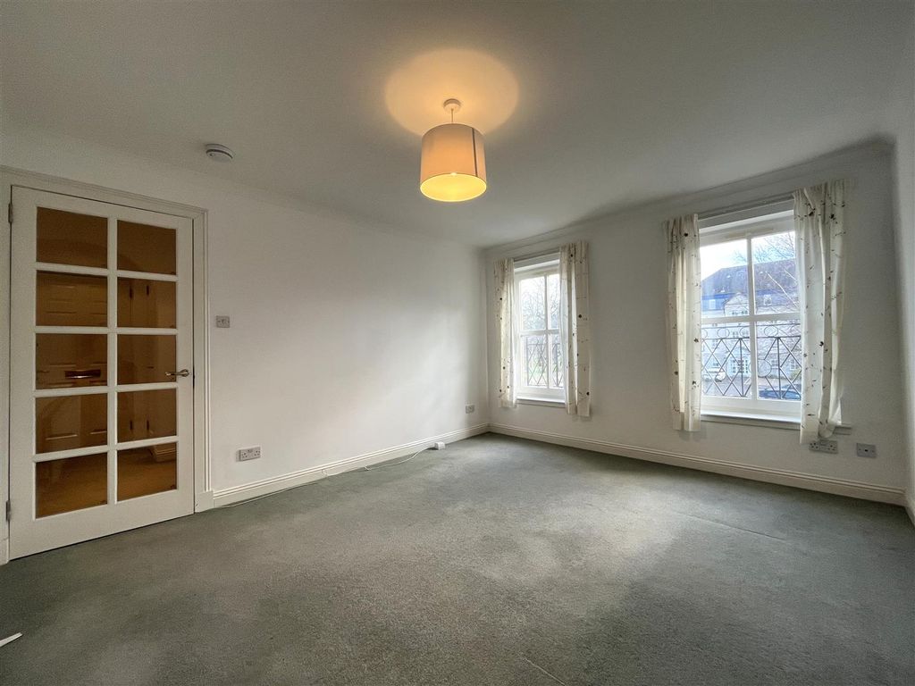 Property photo 2 of 12 Img_2182.Jpg