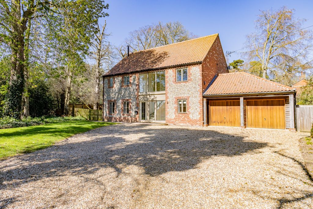 Property photo 1 of 39 5012711