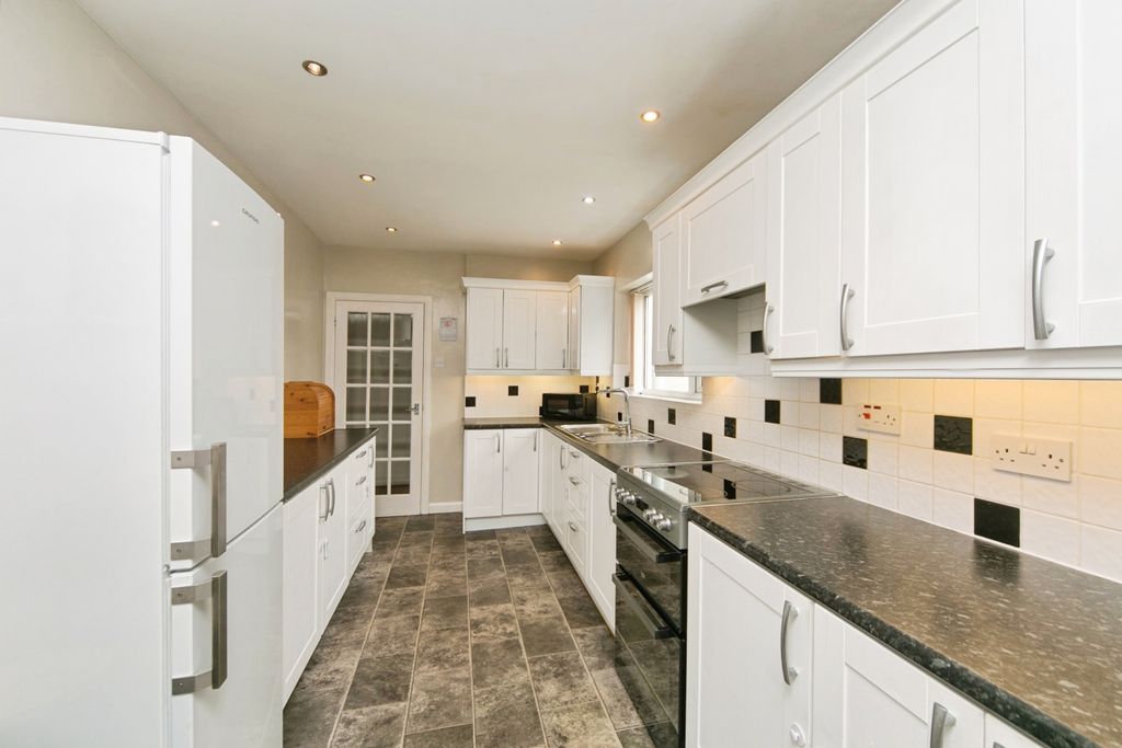 Property photo 2 of 20 Pbox-Img.Jpg