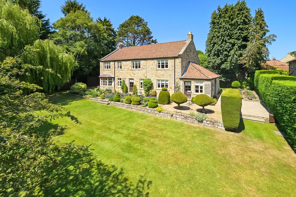 Property photo 3 of 24