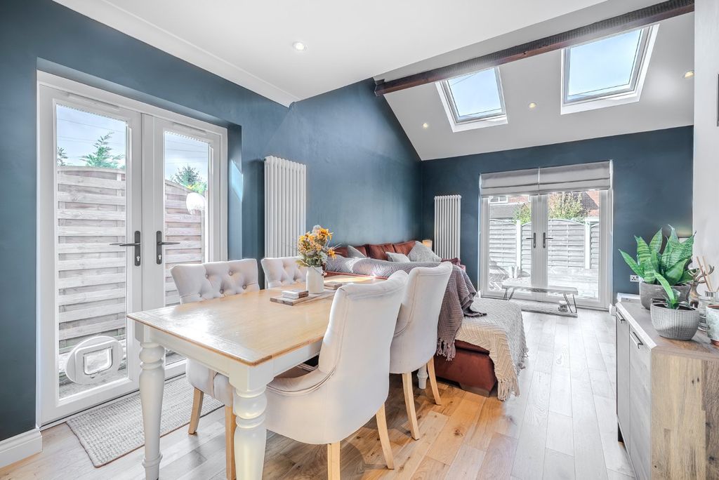 Property photo 2 of 18 Picture No. 34