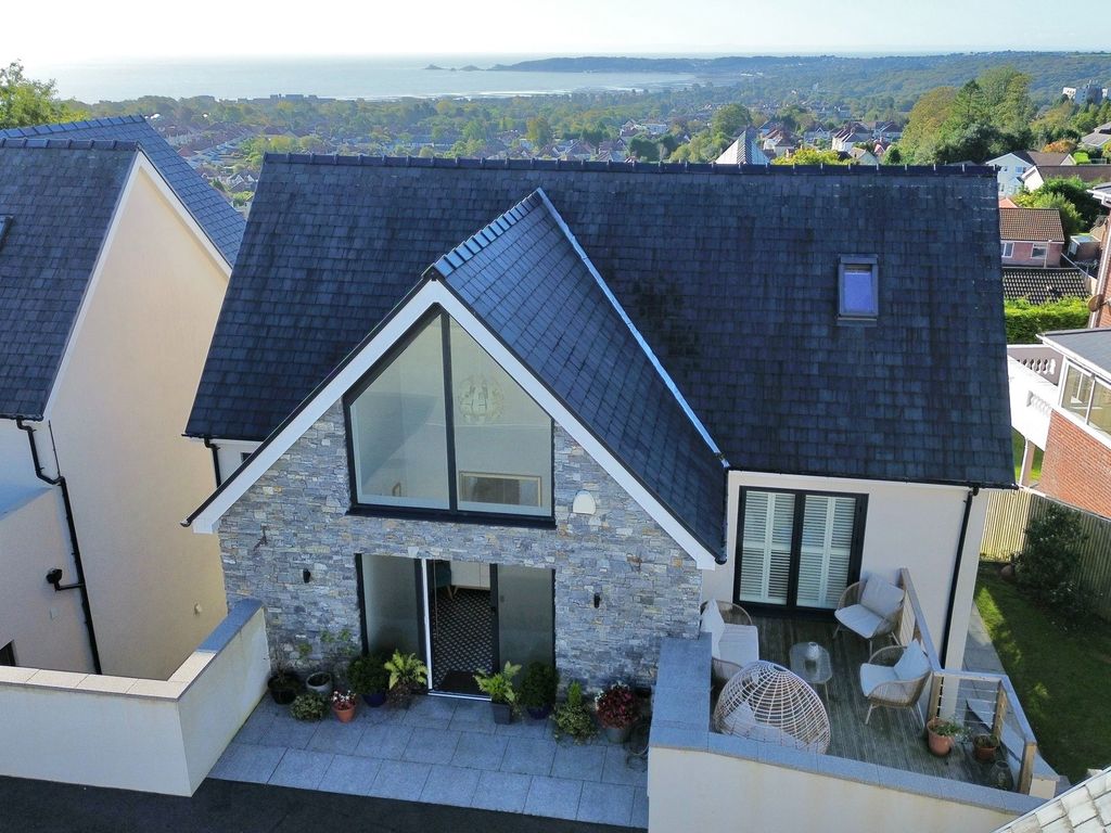 Property photo 1 of 37