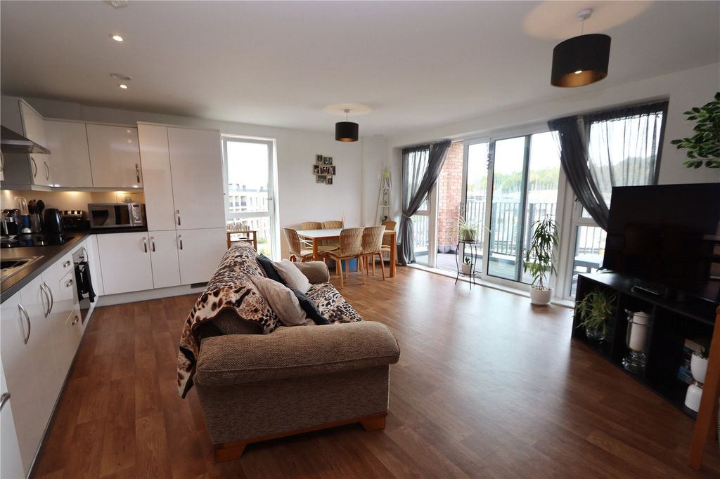 Property photo 2 of 11 Picture No. 06