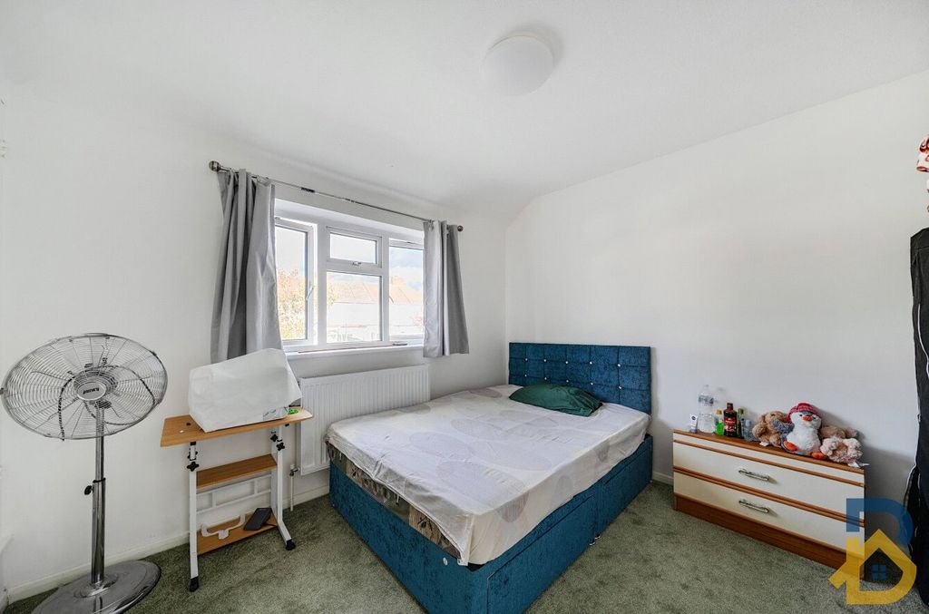 Property photo 3 of 12 Picture No. 27