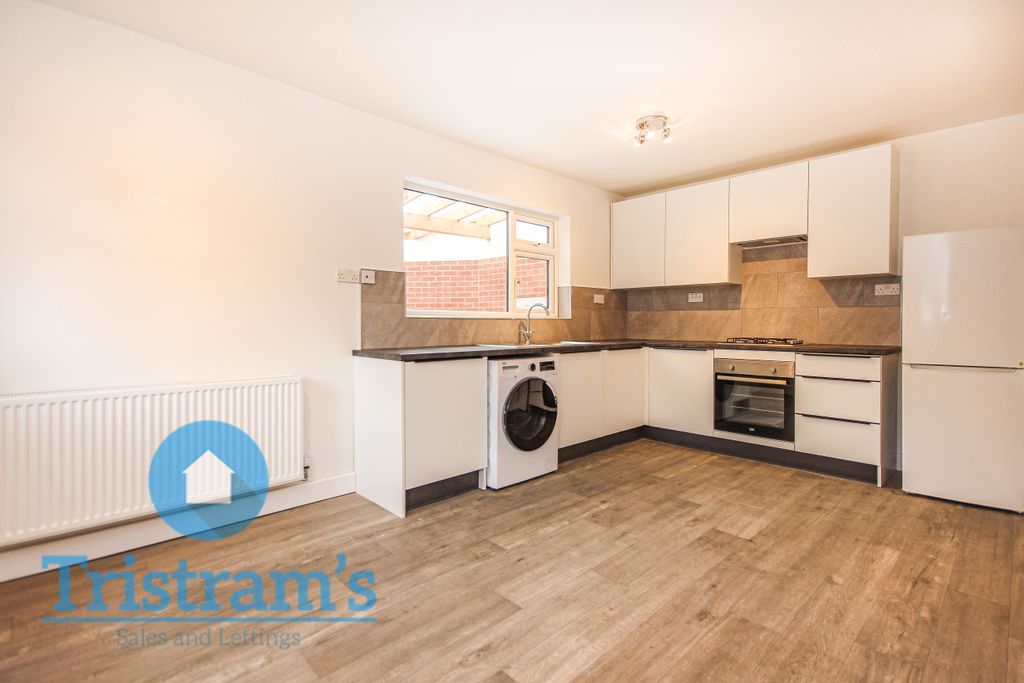 Property photo 2 of 15 Img_8611