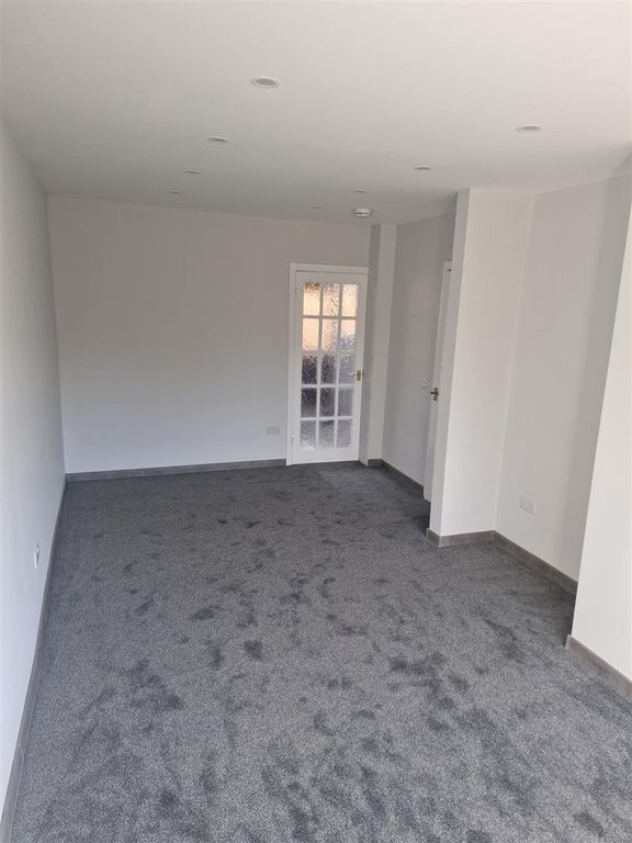 Property photo 2 of 4 1000422498.Jpg