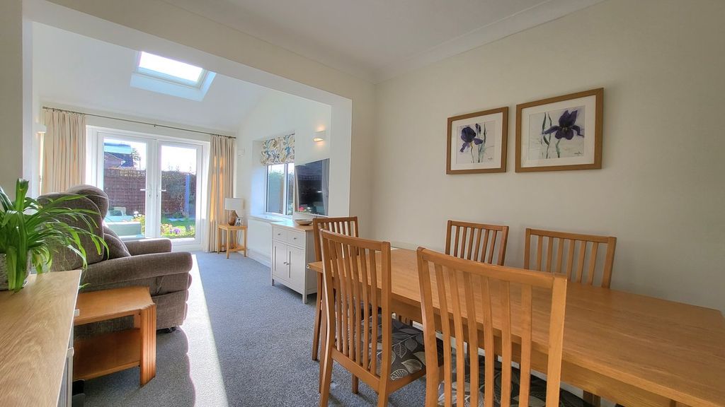 Property photo 3 of 23