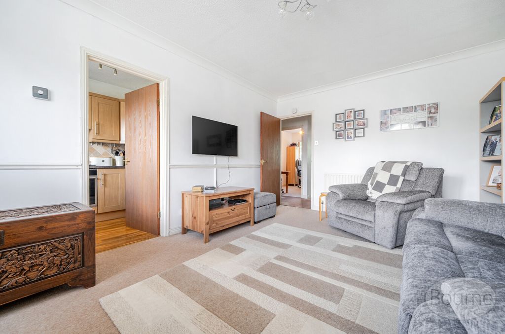 Property photo 2 of 11 d73Ba4Ea-0Aac-402...