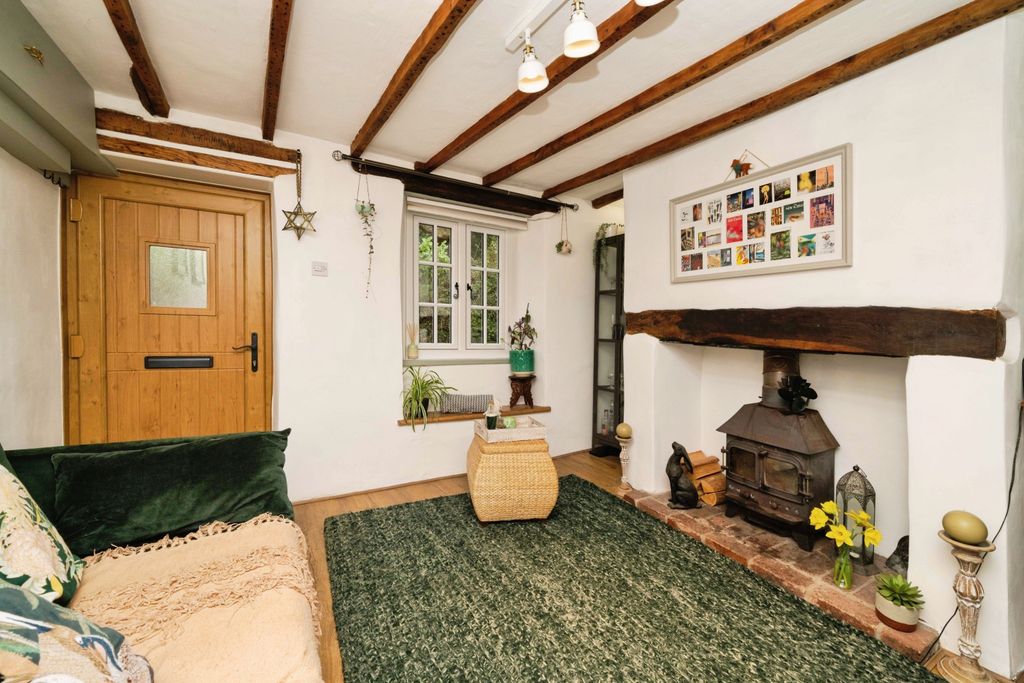 Property photo 3 of 28