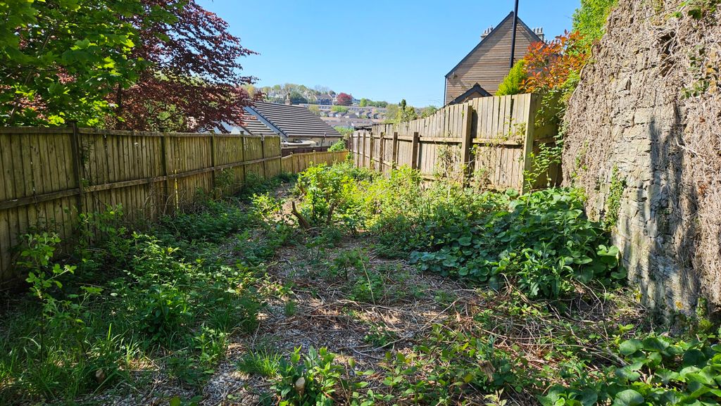 Property photo 3 of 5