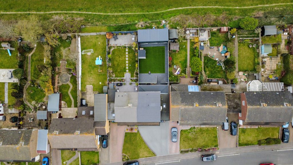 Property photo 3 of 30 5039302