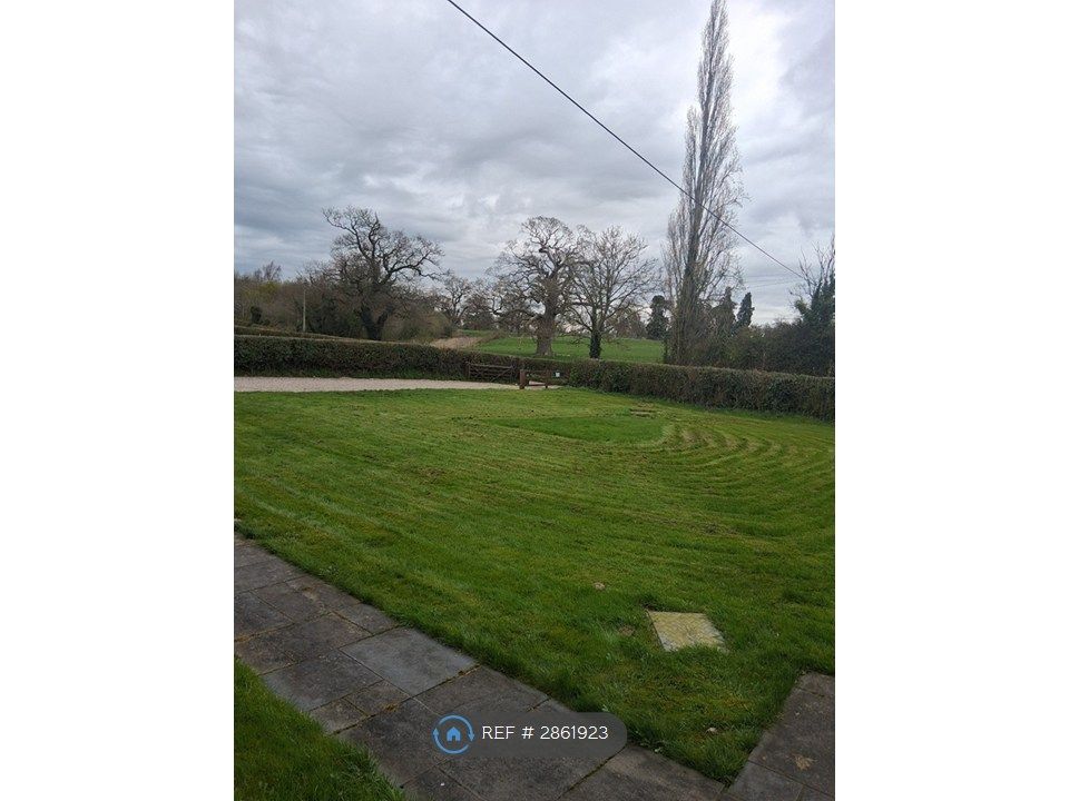 Property photo 1 of 10 Entrance Drive