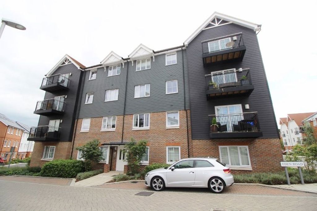 Property photo 2 of 8