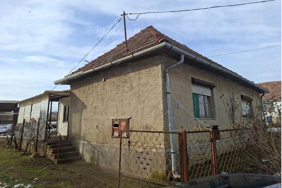 Property photo 1 of 5