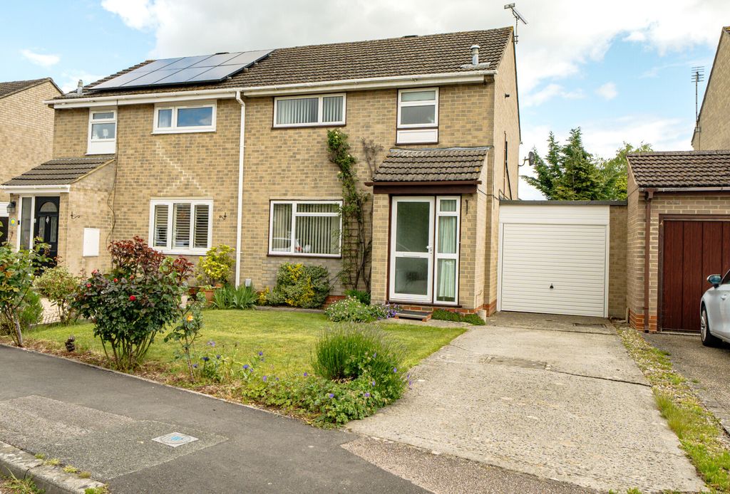 Property photo 1 of 15 1463751-1-6A07200...