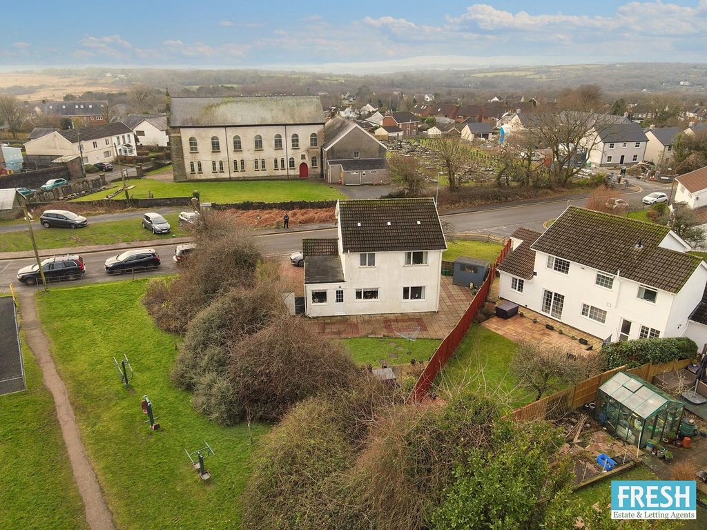 Property photo 2 of 30