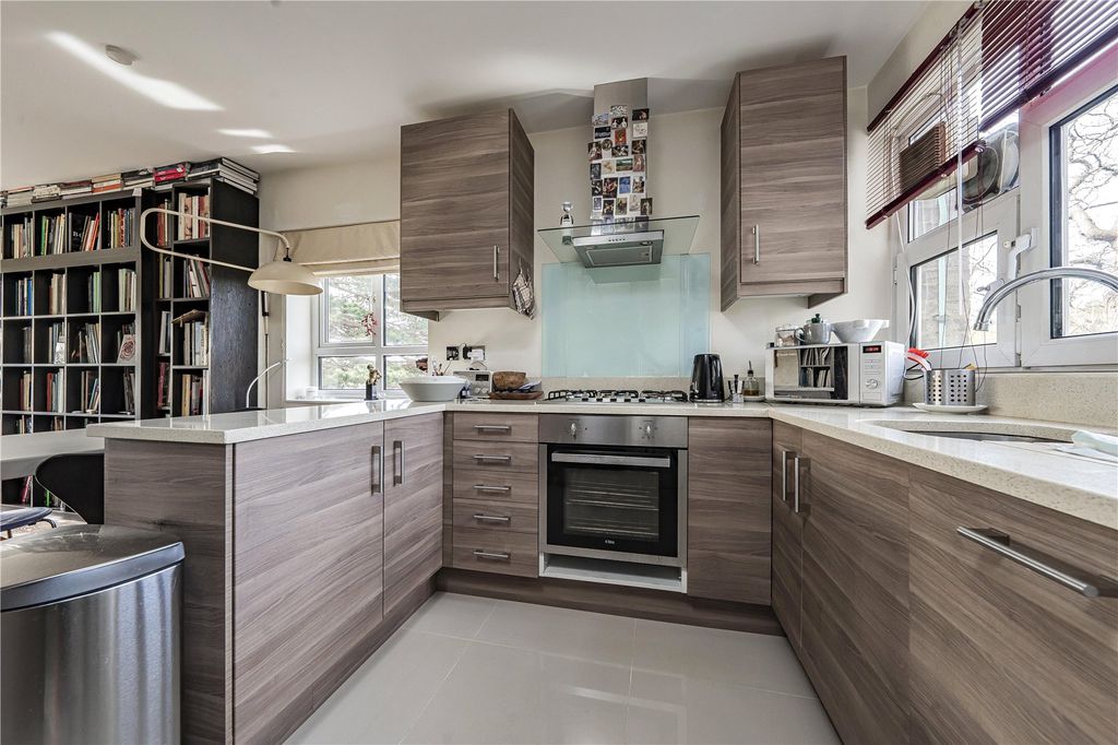 Property photo 3 of 15 Picture No. 10