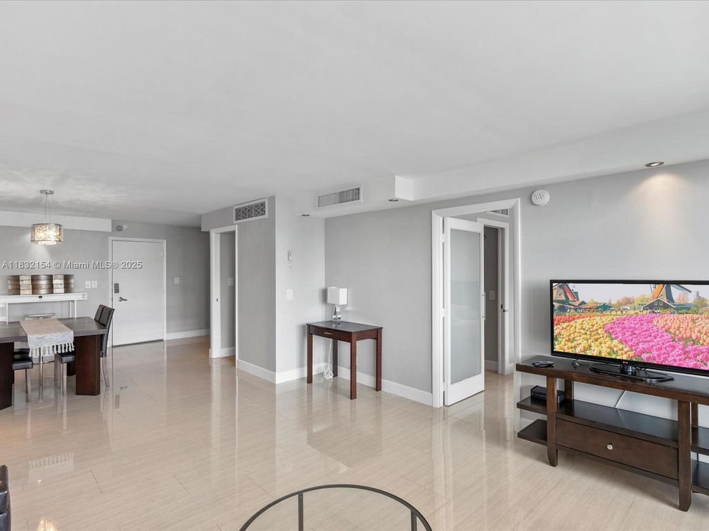 Property photo 3 of 20 <Alttext/>