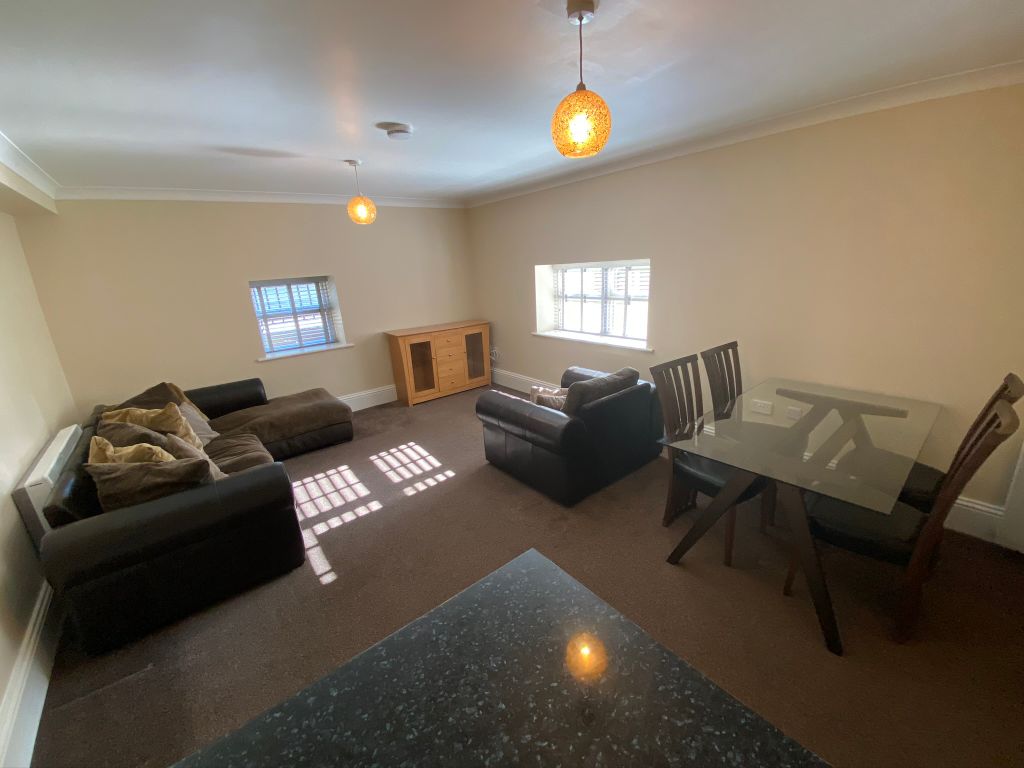 Property photo 2 of 6